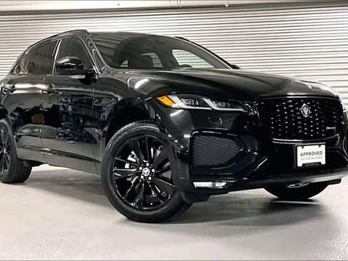 Certified 2025 Jaguar F-PACE R-Dynamic S image 12