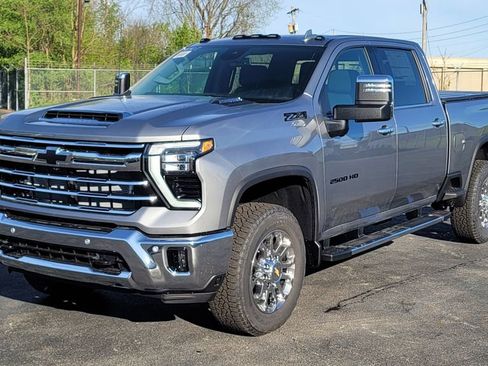 New 2026 Chevrolet Silverado 2500 LTZ w/ LTZ Convenience Package AWD/4WD image 3