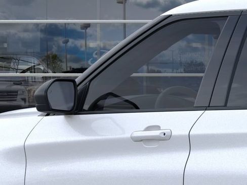 Used 2026 Ford Explorer Active AWD/4WD image 20