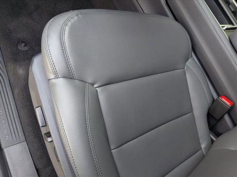 New 2026 Ford Expedition Active image 4