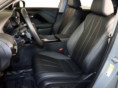 Certified 2025 Acura ADX AWD image 4