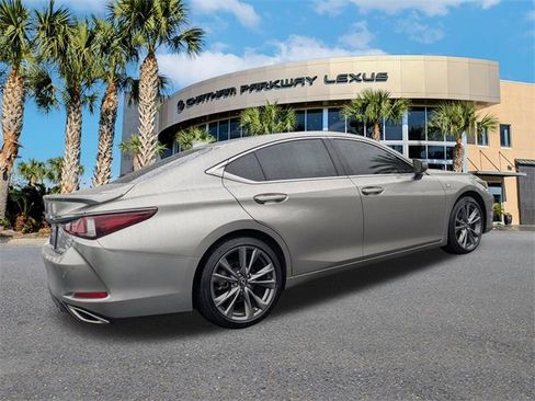 Used 2019 Lexus ES 350 F Sport image 4