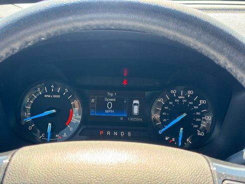 Used 2018 Ford Explorer XLT FWD image 22