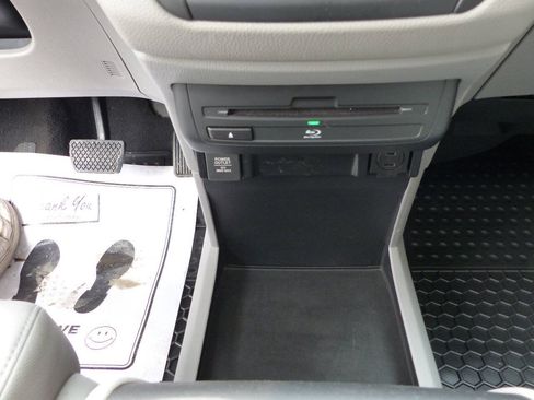 Used 2018 Honda Odyssey EX-L image 39