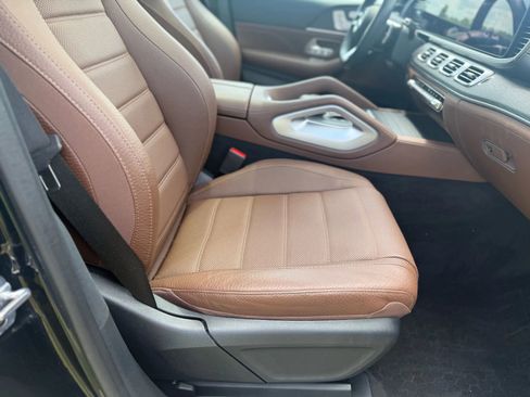 Used 2024 Mercedes-Benz GLS 450 4MATIC w/ Pinnacle Trim Package image 31