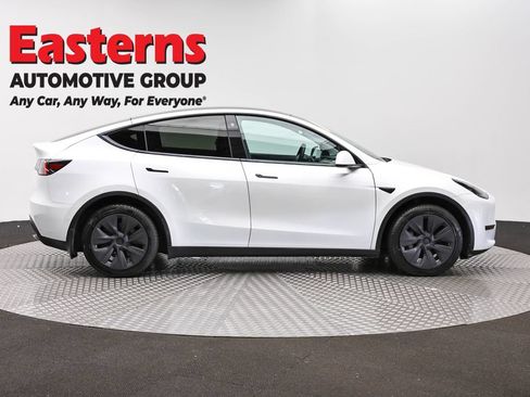 Used 2021 Tesla Model Y Long Range AWD/4WD image 4