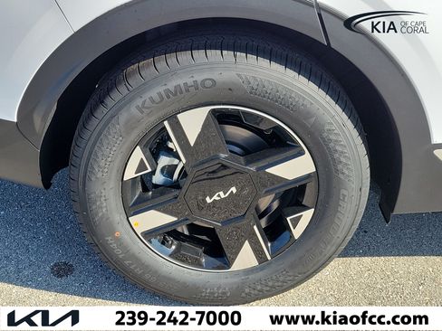 New 2026 Kia Sportage LX FWD image 9
