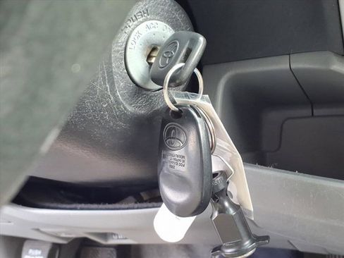 Used 2011 Toyota Tacoma 2WD Access Cab image 16