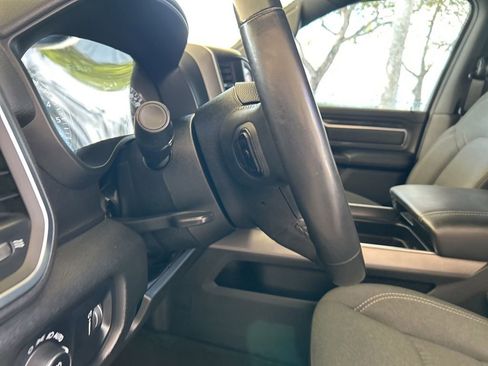 Used 2024 RAM 1500 Big Horn RWD image 41