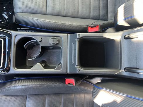 Certified 2024 Volkswagen Golf R image 25