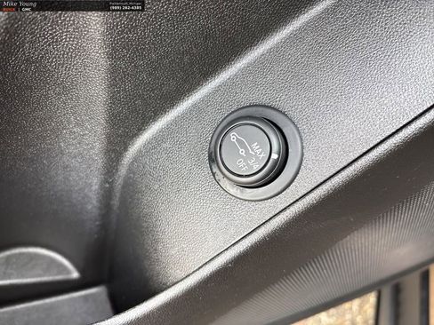 Certified 2019 Chevrolet Equinox LT image 17