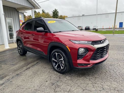 Used 2021 Chevrolet TrailBlazer RS w/ Technology Package image 9