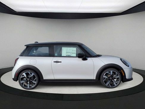 New 2026 MINI Cooper 2-Door Hardtop image 9