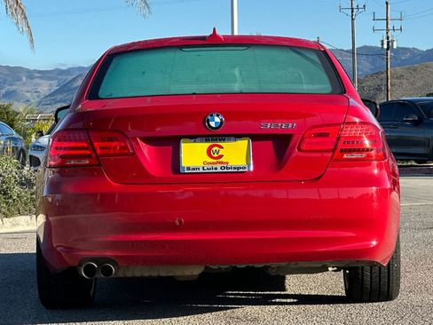 Used 2011 BMW 328i Coupe image 4