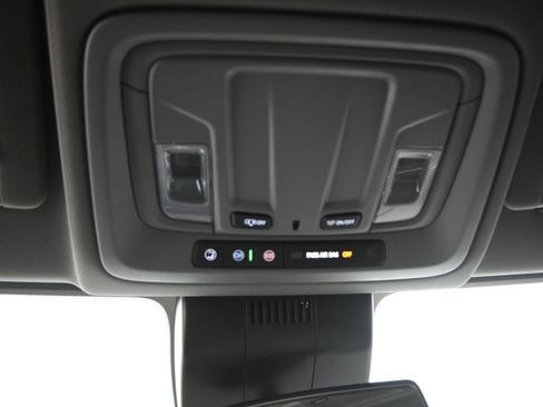 Used 2024 Chevrolet Silverado 1500 LT image 14