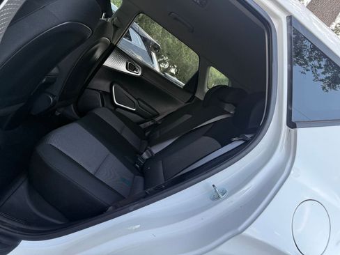 Used 2025 Kia Soul LX w/ LX Technology Package FWD image 22