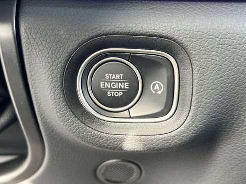 New 2026 Mercedes-Benz GLS 450 4MATIC image 33