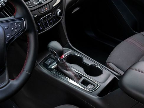 Used 2024 Chevrolet Equinox RS image 11