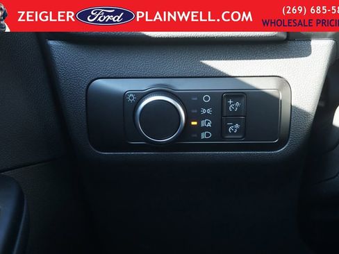 Used 2025 Ford Escape ST-Line image 27