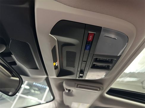 Used 2024 Subaru Crosstrek 2.0i Premium image 26