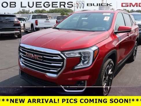 Used 2024 GMC Terrain SLT w/ LPO, Floor Liner Package AWD/4WD image 1