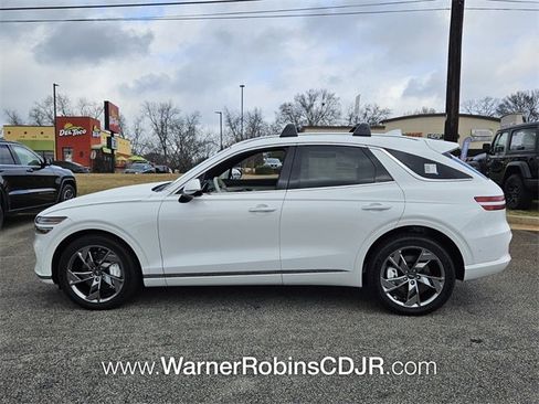 Used 2025 Genesis Electrified GV70 w/ Prestige Package image 4