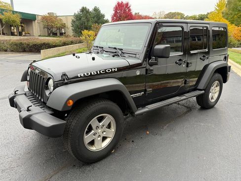 Used 2011 Jeep Wrangler Unlimited Rubicon w/ Connectivity Group image 10