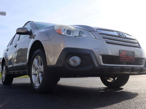 Used 2014 Subaru Outback 2.5i Premium image 17