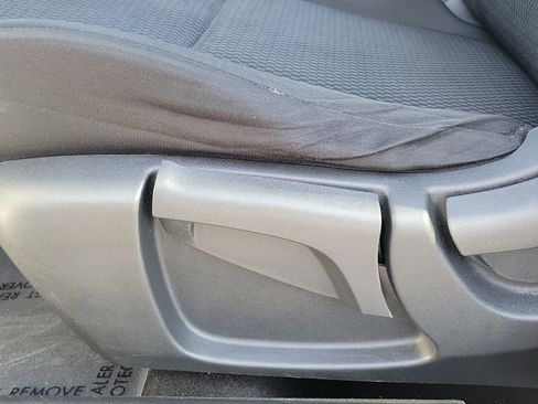 Used 2021 Nissan Rogue Sport S image 14