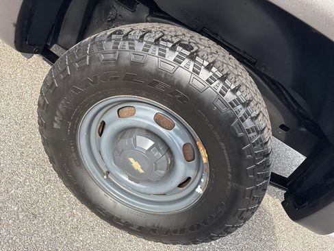 Used 2006 Chevrolet Colorado W/T image 12