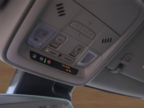 Used 2023 Cadillac XT4 Luxury w/ Driver Awareness Package image 22