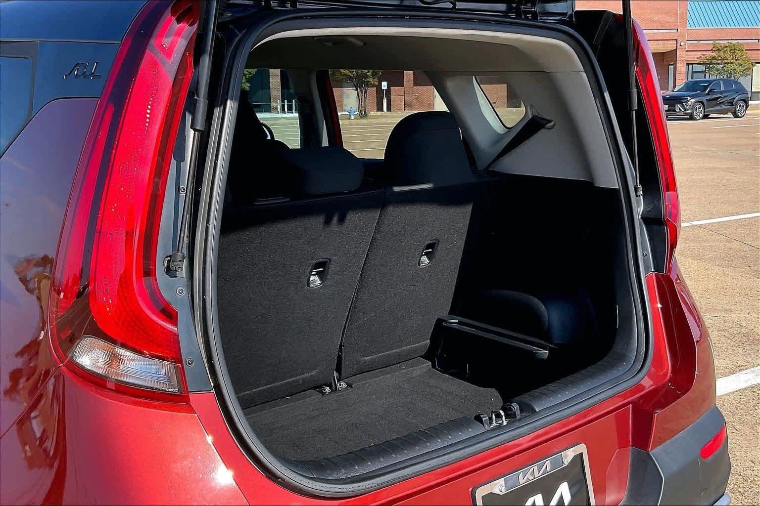 Certified 2021 Kia Soul X-Line FWD image 17