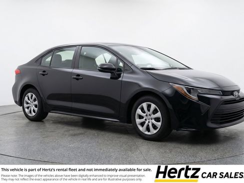 Used 2025 Toyota Corolla LE FWD image 1