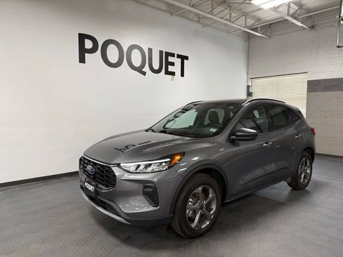 Used 2025 Ford Escape ST-Line w/ Tech Pack #1 AWD/4WD image 2