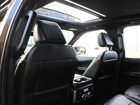 Used 2021 Ford Expedition Limited image 16