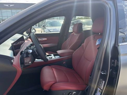 New 2026 Genesis GV70 2.5T Sport Prestige AWD/4WD image 11
