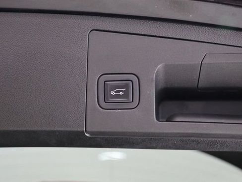 Used 2023 Cadillac XT4 Premium Luxury w/ Driver Assist Package AWD/4WD image 36