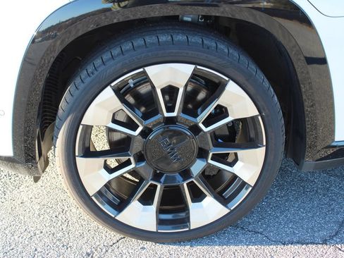 Used 2023 BMW XM AWD/4WD image 34