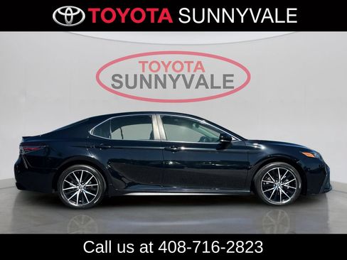 Used 2023 Toyota Camry SE FWD image 10