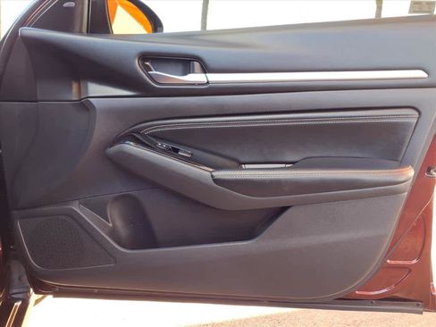 Used 2023 Nissan Altima 2.5 SV w/ SV Premium Package image 23