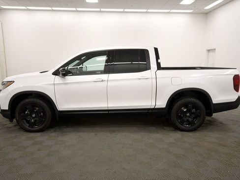 New 2026 Honda Ridgeline Black Edition image 4