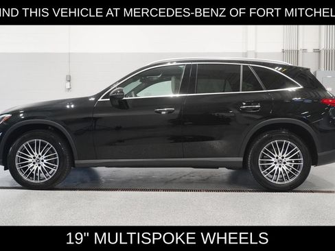 Used 2024 Mercedes-Benz GLC 300 4MATIC image 3