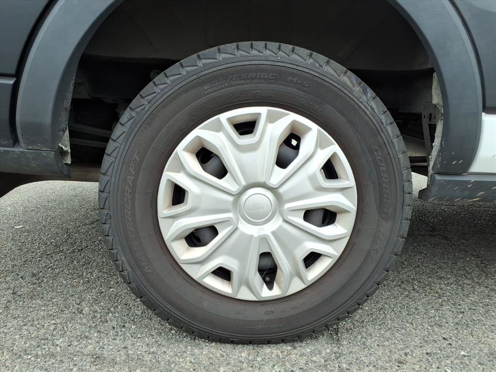 Used 2023 Ford Transit 350 XLT RWD image 8