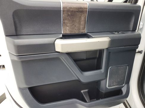 Used 2022 Ford F250 Lariat w/ Tremor Off-Road Package image 40