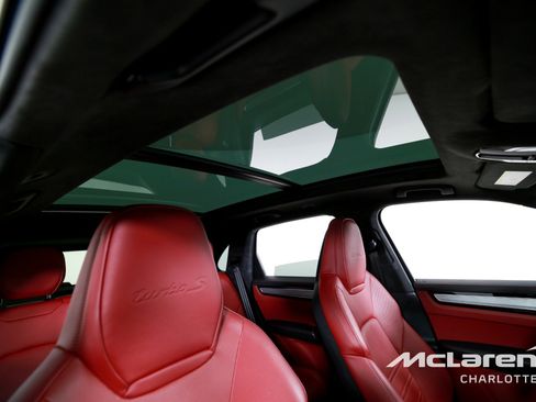 Used 2023 Porsche Cayenne Turbo S image 29