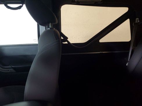 Used 2015 Jeep Wrangler Sport AWD/4WD image 10
