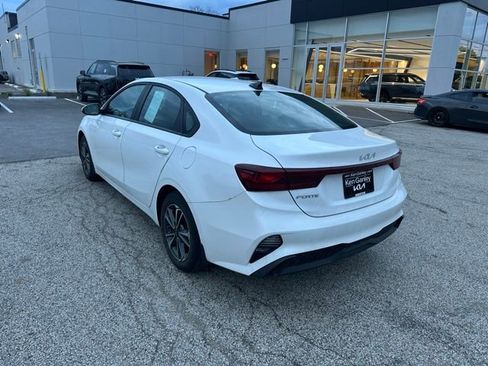 Certified 2024 Kia Forte LXS FWD image 3