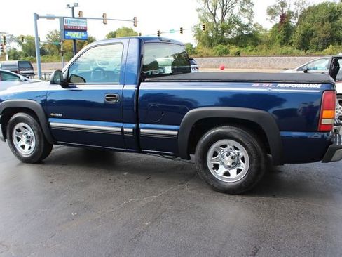 Used 2000 Chevrolet Silverado 1500 Regular Cab Short Bed w/ Exterior Appearance Pkg image 4