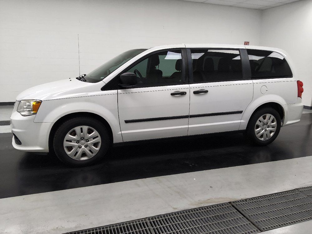 Used 2016 Dodge Grand Caravan American Value Package w/ UConnect Hands-Free Group FWD image 2