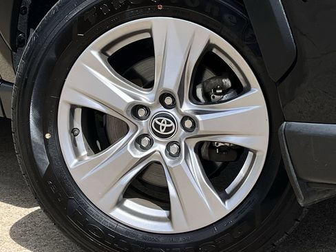 Used 2024 Toyota RAV4 XLE image 29